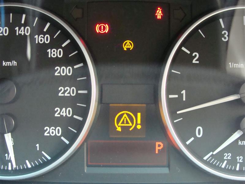 BMW DSC警告灯の点灯