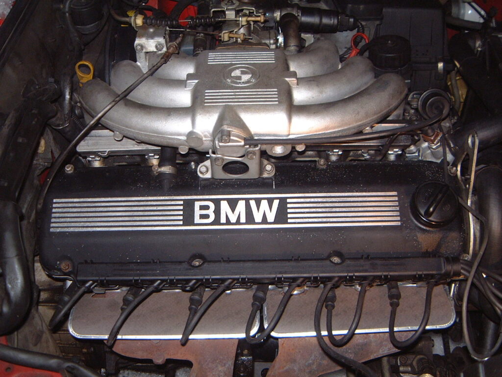 【シルキーシックスとは？】BMWの直列6気筒エンジンはなぜ特別なのかをBMW専門店が解説！