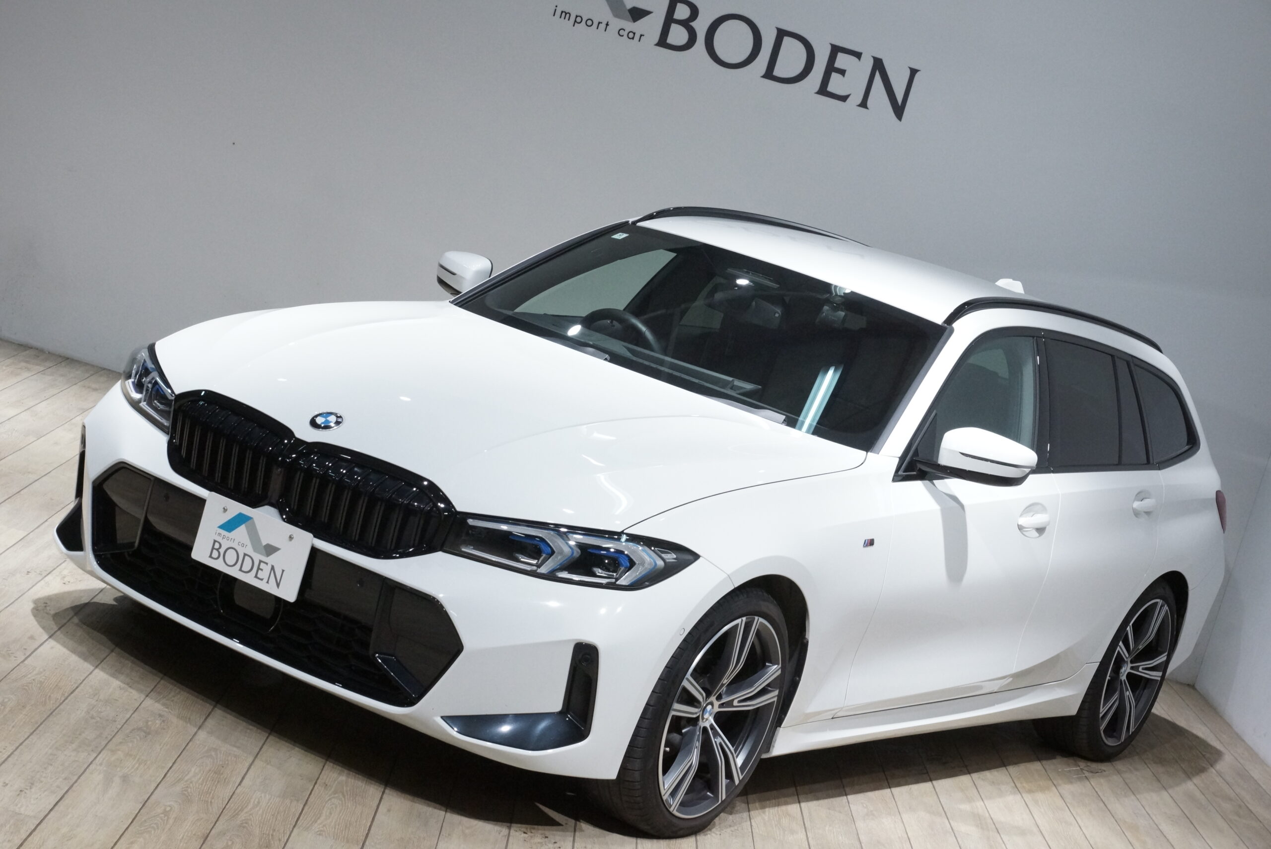 320d xDrive ツーリング Mスポーツ特別仕様車が入荷いたしました！